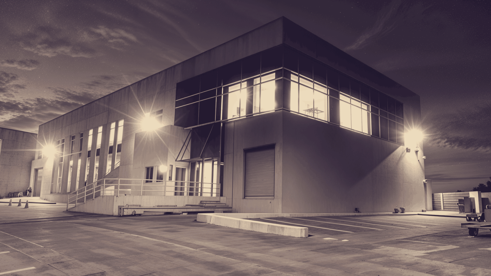 Fachada exterior de nave industrial